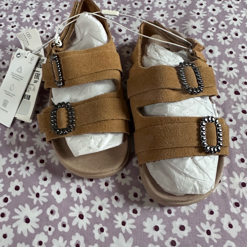 Zara Tan Sandals with Comfort Design